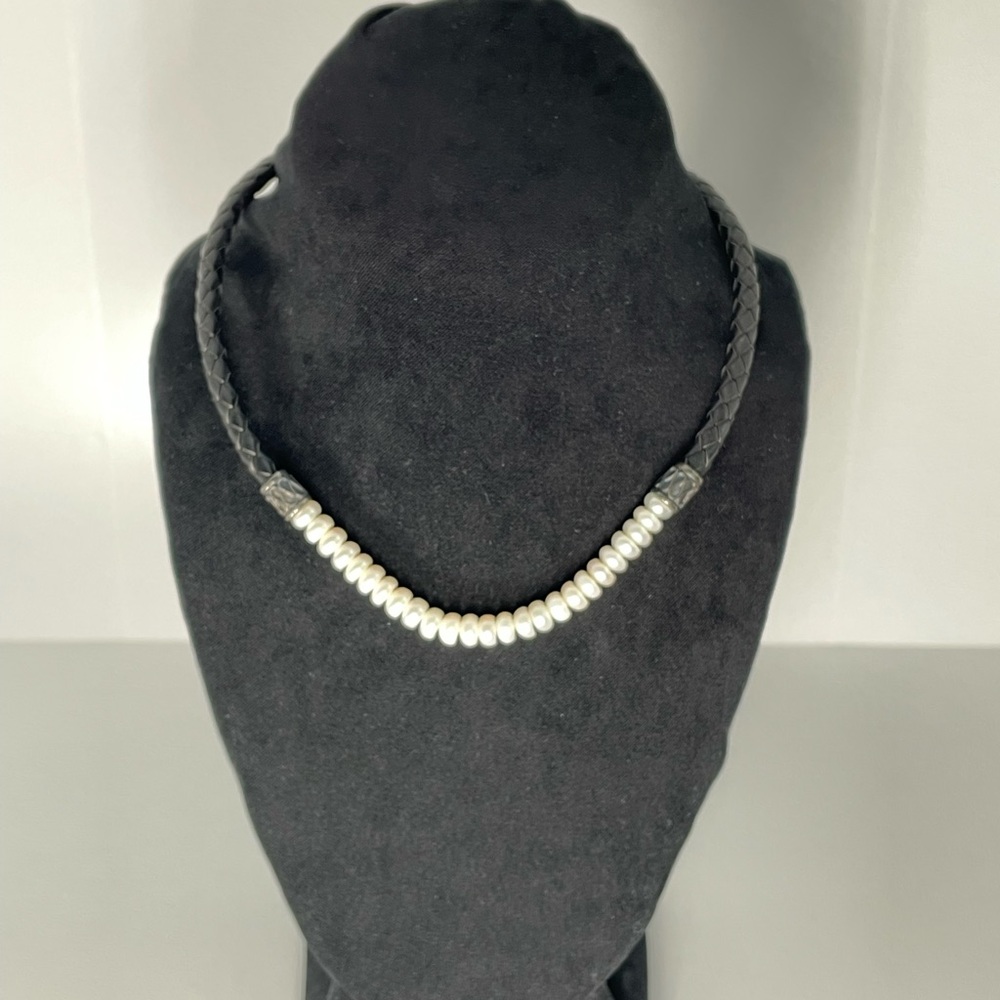 Choker pearls